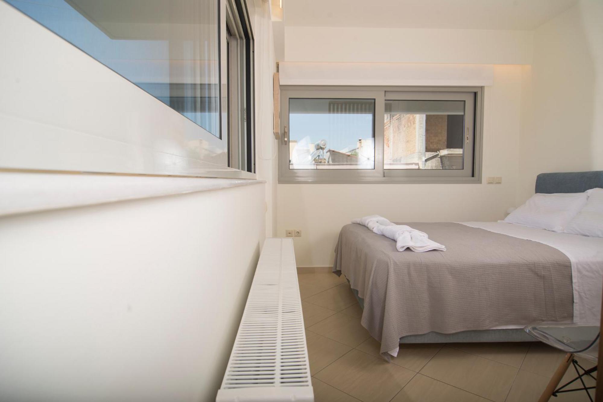 Spectacular Apartment Near Dance Hall/Center Каламата Экстерьер фото
